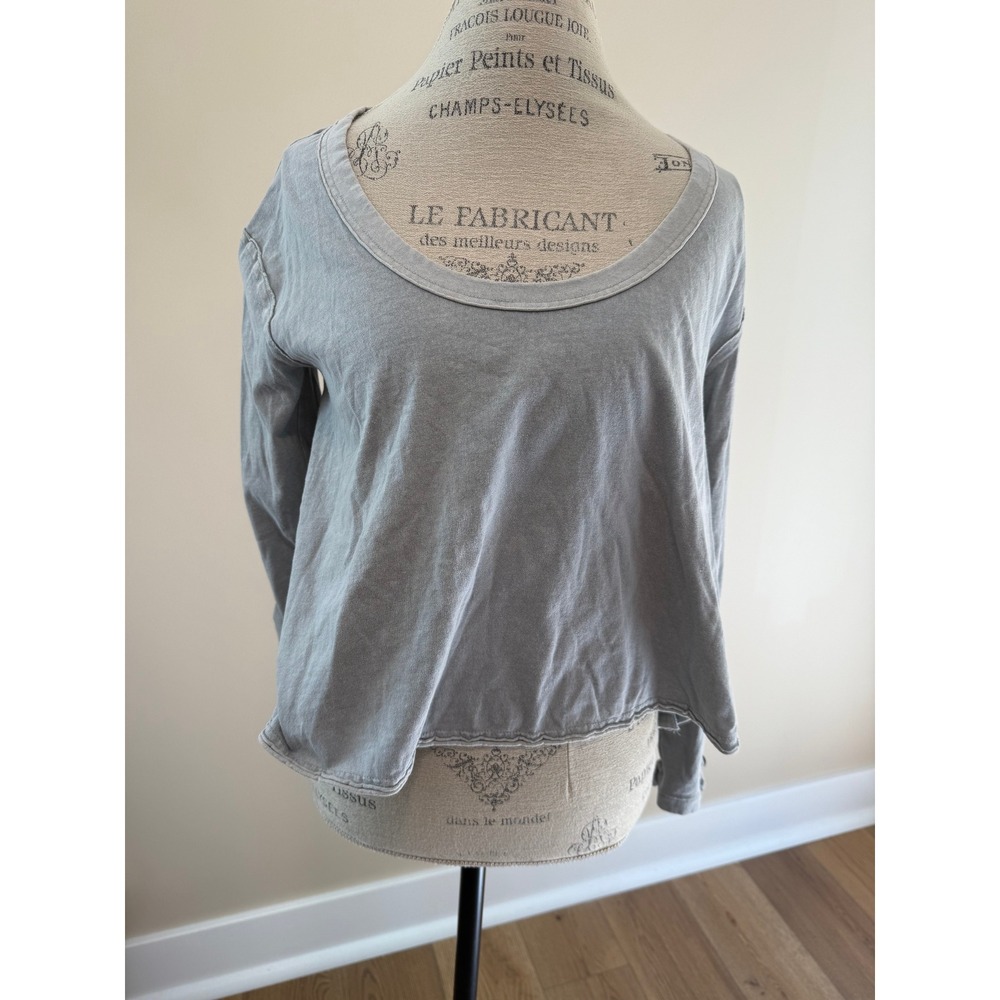 We the Free Gray Long Sleeve Cropped Shirt